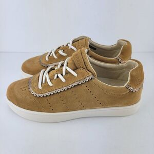 Spenco Women's Size 7 Wheat Camden Suede Scalloped Trim Sneakers